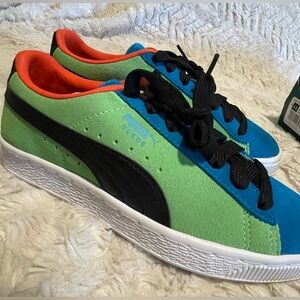 BRAND NEW PUMA Vibrant Green and Blue Sneakers